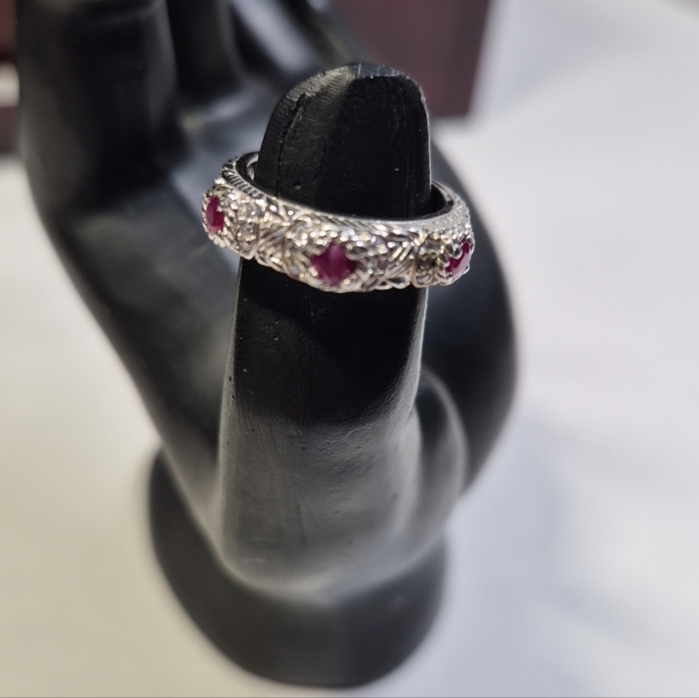 Judith Ripka Sterling Silver Ring Ruby CZ stackable cocktail ring size 6